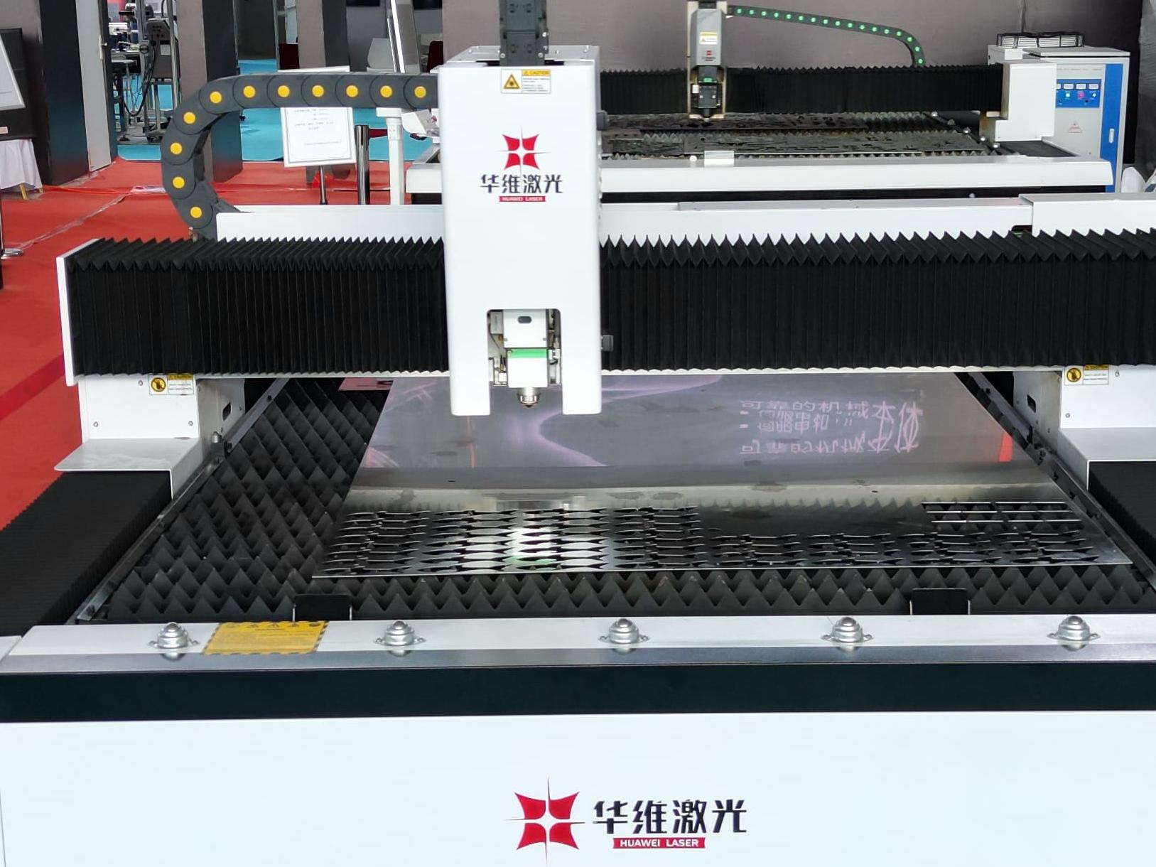 Fiber laser secans apparatus operating pretium analysis