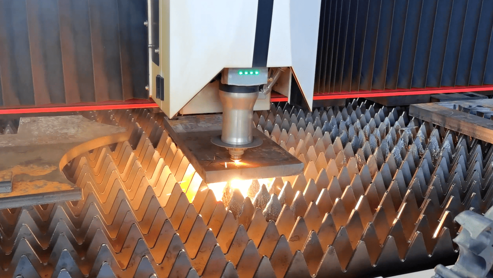Analysis et ne scintillas emittitur a Gas nozzles in secare